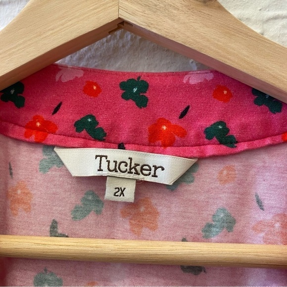 Tucker || Rachel Bamboo Jersey Wrap Dress Floral Pink 2X - Picture 3 of 5